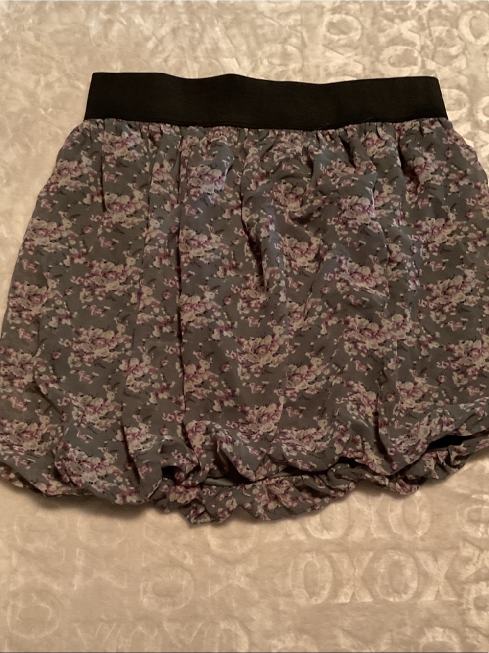 Floral Bubble Hem Skirt in Gray with Lavender Flowers